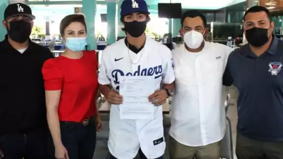 Luis Castañeda es el jugador 37 de los últimos seis años en salir de los Leones de Yucatán hacia una organización de Grandes Ligas Luis Castañeda es el jugador 37 de los últimos seis años en salir de los Leones de Yucatán hacia una organización de Grandes Ligas