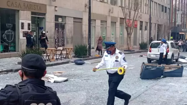 Explosión en un edificio del Centro Histórico, ubicado en la calle de Luis Moya e Independencia
