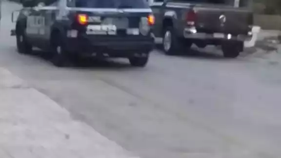 El rumano relaciona la presencia de las patrullas en la entrada de su residencia, con una amenaza El rumano relaciona la presencia de las patrullas en la entrada de su residencia, con una amenaza