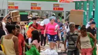 La rapiña ha llegado en Acapulco, ante la falta de insumos