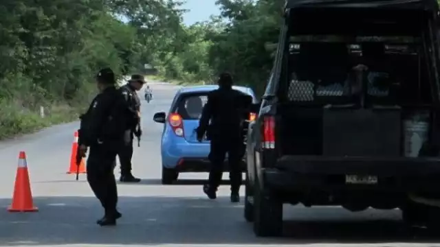 En un puesto de control instalado en el tramo carretero Chicxulub-Telchac, en el municipio de Progreso fue detenido Salvador Osmar, de 31 años de edad
