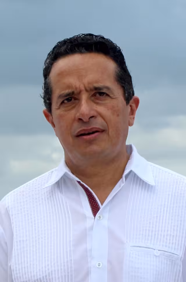 El Gobernador Carlos Joaquín no ha dado comentarios sobre el asesinato ocurrido en Playa del Carmen