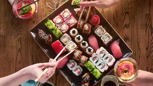 Descubre cuales son los cinco mejores bebidas para acompañar el sushi