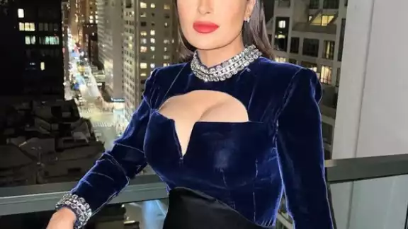 La famosa actriz mexicana Salma Hayek recientemente ha dado a conocer su mansión de ensueño en Londres La famosa actriz mexicana Salma Hayek recientemente ha dado a conocer su mansión de ensueño en Londres