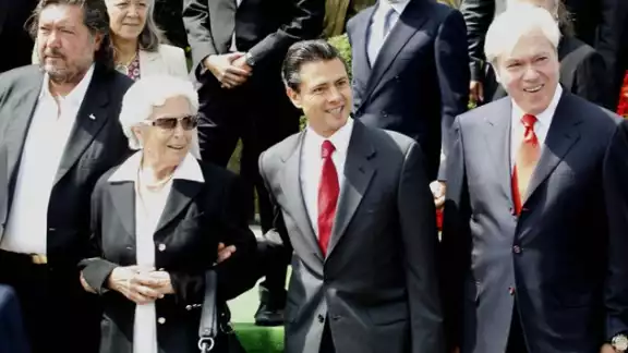 Guadalupe Rhon de Hank fue esposa de Carlos HAnk González, exgobernador del Estado de México Guadalupe Rhon de Hank fue esposa de Carlos HAnk González, exgobernador del Estado de México