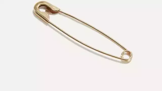 Palacio de Hierro es criticado por vender seguritos en 3 mil pesos