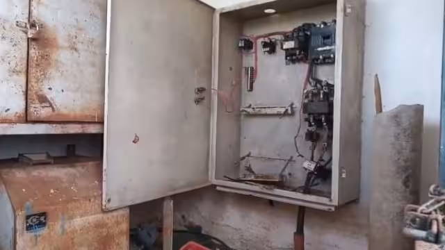 Los ladrones forzaron la cerradura y se llevaron todo lo que estuviera hecho de cobre