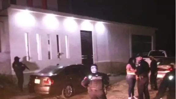Atacan a dueño de un bar a tiros en Chetumal Atacan a dueño de un bar a tiros en Chetumal