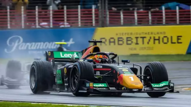 Hauger domina con facilidad la primera carrera de Australia