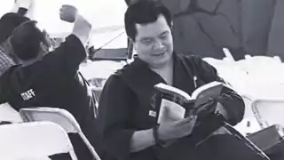 El escritor también destacó en su columnas culturales publicadas en diarios nacionales. Foto: Captura de Pantalla