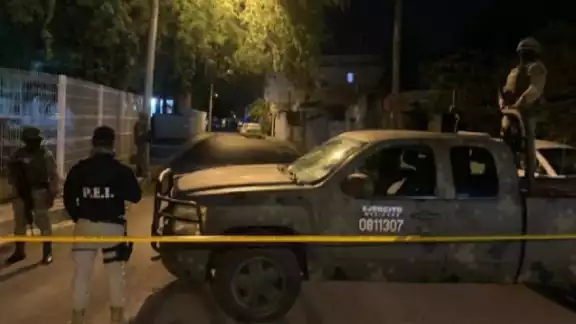 Dos personas fueron detenidas en el operativo, mientras que otro logró escapar de las autoridades Dos personas fueron detenidas en el operativo, mientras que otro logró escapar de las autoridades