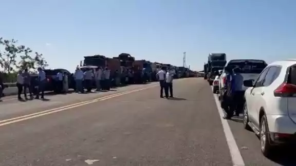 Los manifestantes buscan meter presión a ICA