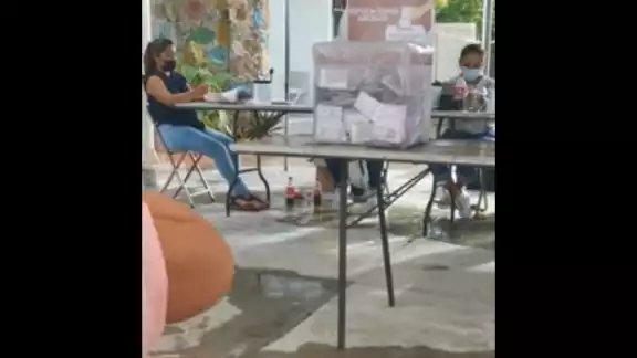 El video muestra una casilla de Progreso, o al menos así lo exponen algunos usuarios de Facebook El video muestra una casilla de Progreso, o al menos así lo exponen algunos usuarios de Facebook