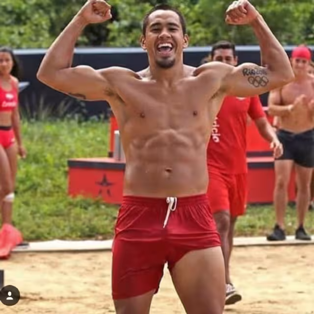 Misael abandonó la competencia por una lesión en el hombro