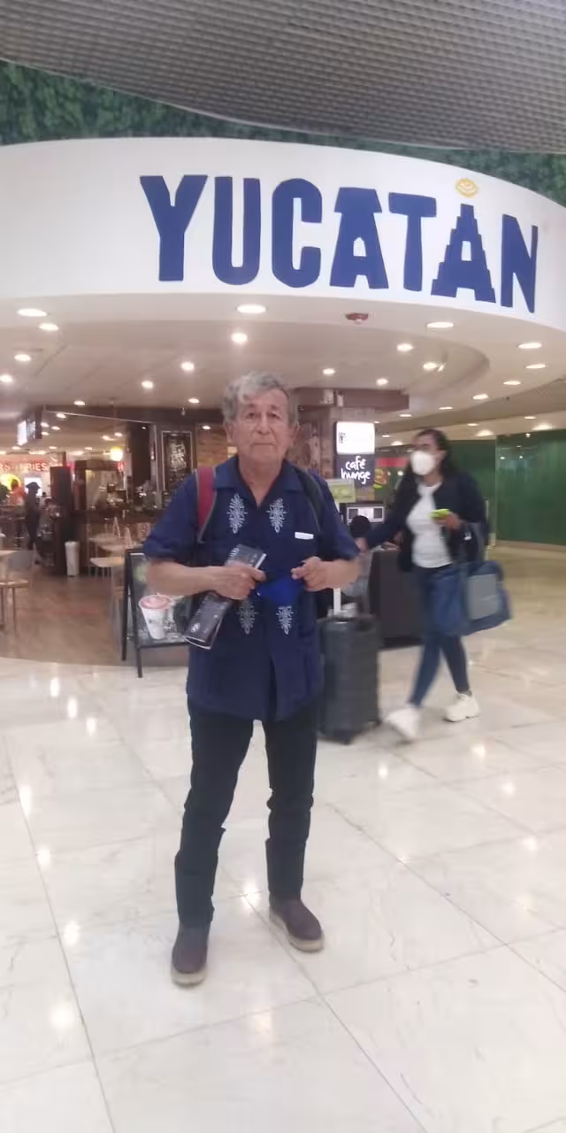 Antonio Hernández Piñón nació en Chihuahua, pero viven en Phoenix, Arizona.