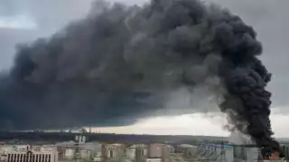 Rusia bombardea el puerto de Odesa en "represalia" por el ataque contra el puente de Crimea