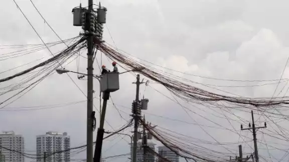 AMLO destacó que a través de ella se ahorrara mucho dinero, y eso garantiza que no costará más la luz a los consumidores AMLO destacó que a través de ella se ahorrara mucho dinero, y eso garantiza que no costará más la luz a los consumidores