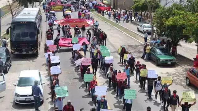 Normalistas de Mactumatzá piden liberación de sus colegas