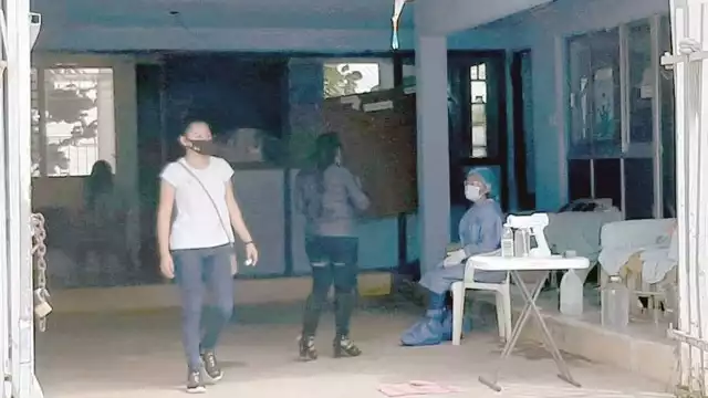 Exhortaron a la población a seguir con las medidas de mitigación hasta que no hayan recibido la vacuna contra el virus SARS-CoV-2