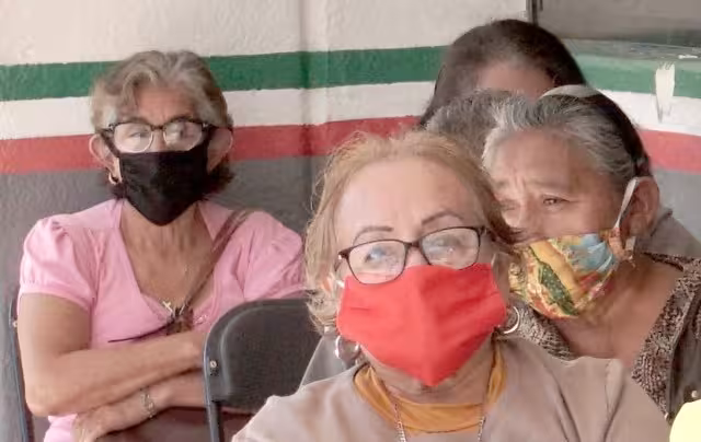 El anuncio provocó que los senectos abarrotaran la plataforma digital y una hora después empezaran los reclamos