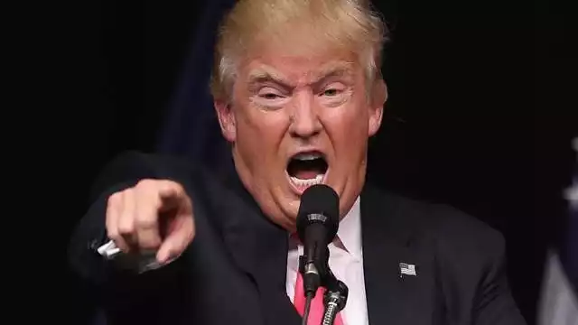 Sus abogados declaran que, en una ocasión mientras expresaba su discurso, comentó acerca de manifestarse de forma "pacífica"