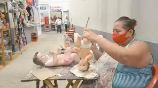 Guadalupe Huerta, 20 años de reparar figuras religiosas en Ciudad del Carmen