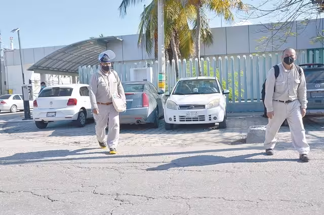 Obreros piden que se refuercen las medidas sanitarias en los complejos más afectados por la pandemia como Akal-C, Nohoch, Pool-Alfa y Ek-Alfa