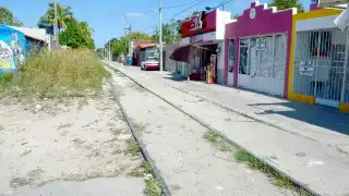 Pese a la oferta de nuevas viviendas para liberar el paso del ferrocarril, habitantes de La Ermita y Santa Lucía rechazan abandonar sus hogares.