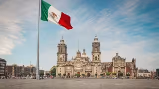 El Zócalo de la Ciudad de México será un área libre de tabaco