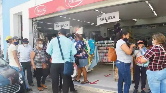 Autoridades de salud piden continuar con el lavado frecuente de manos, al estornudar o toser se debe cubrir nariz y boca con un pañuelo Autoridades de salud piden continuar con el lavado frecuente de manos, al estornudar o toser se debe cubrir nariz y boca con un pañuelo