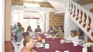 La inclusión de afiliados priistas pone en duda el principio de imparcialidad en la contienda electoral