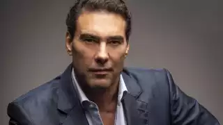 Eduardo Yañez habla de su estado de salud, tras presunto padecimiento de Parkinson