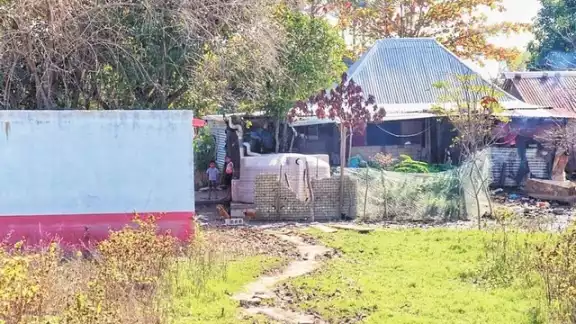 En la periferia de la cabecera municipal persisten las carencias de servicios básicos En la periferia de la cabecera municipal persisten las carencias de servicios básicos