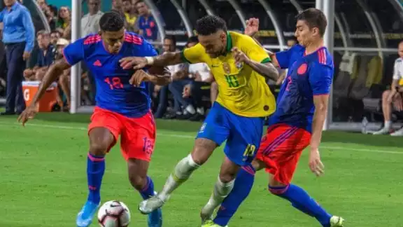 Brasil marcha como líder del grupo B con 6 puntos y detrás le sigue Colombia con 4 puntos