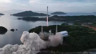 Corea del Norte publica fotografías del lanzamiento fallido de su satélite