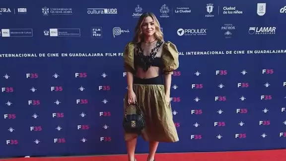 Paulina Dávila en la alfombra roja