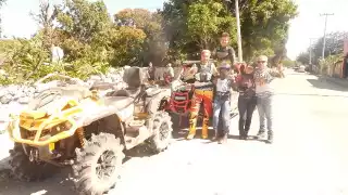 Este grupo utiliza cuatrimotos y vehículos adaptados para trasladarse, lo que los hace distintos