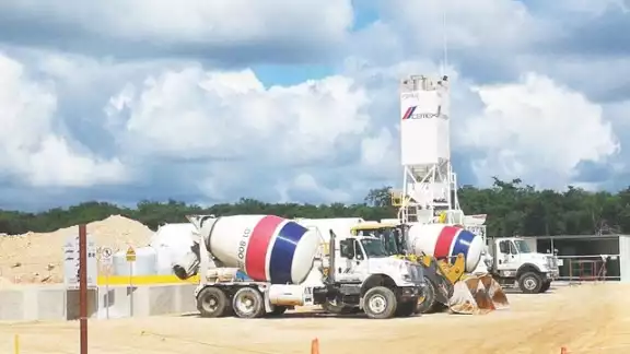 Ejidatarios solicitaron información al responsable de la transnacional, para esclarecer la explotación de material pétreo. Ejidatarios solicitaron información al responsable de la transnacional, para esclarecer la explotación de material pétreo.
