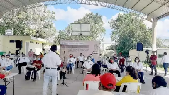La reunión se llevó a cabo en la Junta Municipal de Felipe Carrillo Puerto. La reunión se llevó a cabo en la Junta Municipal de Felipe Carrillo Puerto.