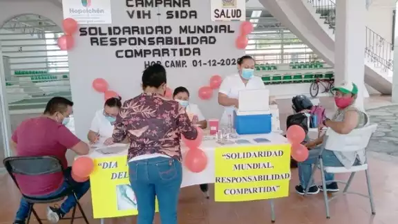 En el sitio, se hicieron pruebas rápidas y dieron pláticas de prevención.