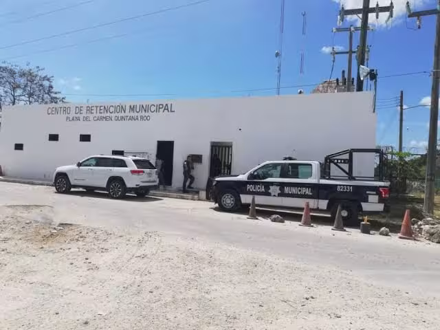 Los detenidos permanecen encarcelados en el Centro de Retención municipal de Playa del Carmen