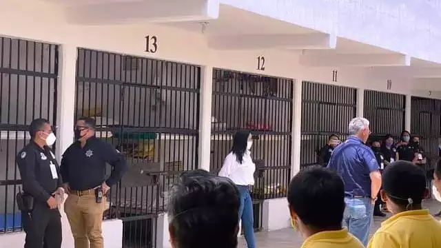 Una riña al interior de las celdas durante la madrugada de este viernes, originó la movilización de los custodios del Cereso