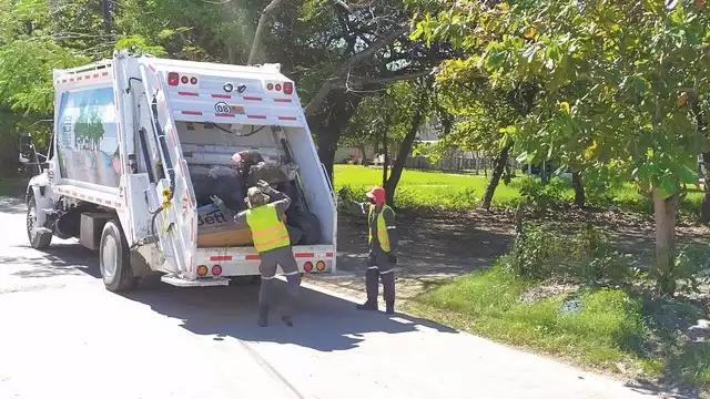 Vecinos se quejaron por la insalubridad de un predio,
donde la compañía recolectora guarda sus camiones de basura