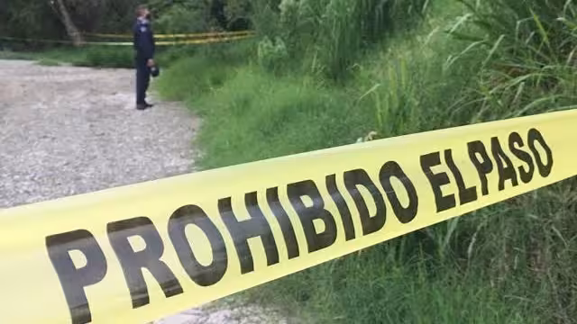 El cuerpo presentaba  lesiones de arma de fuego.