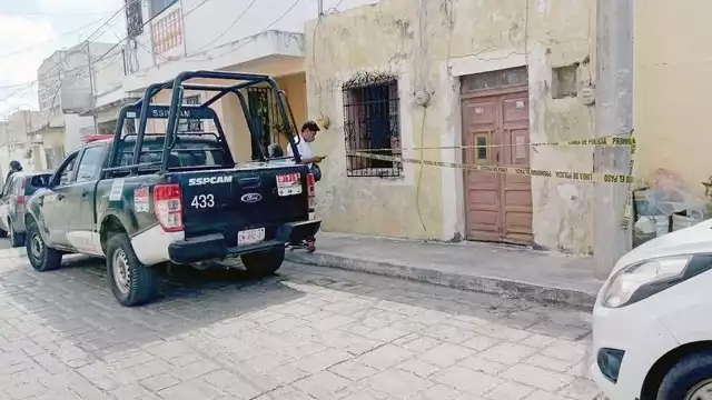 Personal del Semefo acudió para el levantamiento del cadáver y trasladarlo al anfi teatro donde le realizarán la necropsia de ley