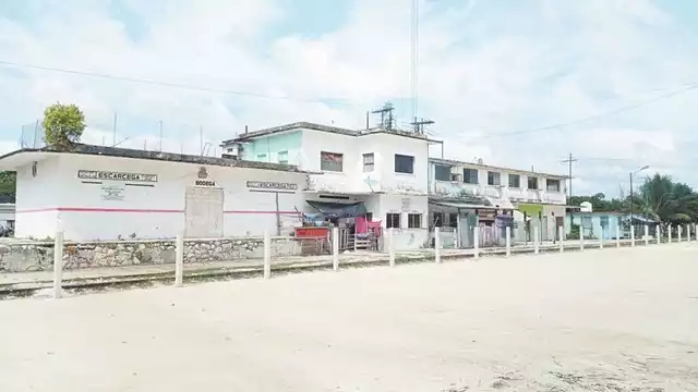 Antonio López, enlace del Tramo 2, expresó que ya está delineado el terreno que ocuparán los rieles.