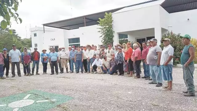 Presentaron el acta de la sociedad integrada por los ejidos Sabancuy, Emiliano Zapata y Conquista Campesina.