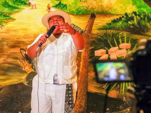 De entre más de 15 mil participantes de la industria musical,  Diego forma parte de los 365 seleccionados