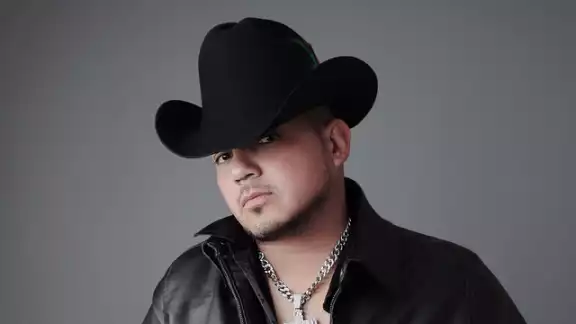 El cantante está involucrado en la delincuencia organizada El cantante está involucrado en la delincuencia organizada