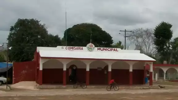 Algunos pobladores aseguran que se usan apoyos del gobierno para forzar el voto Algunos pobladores aseguran que se usan apoyos del gobierno para forzar el voto